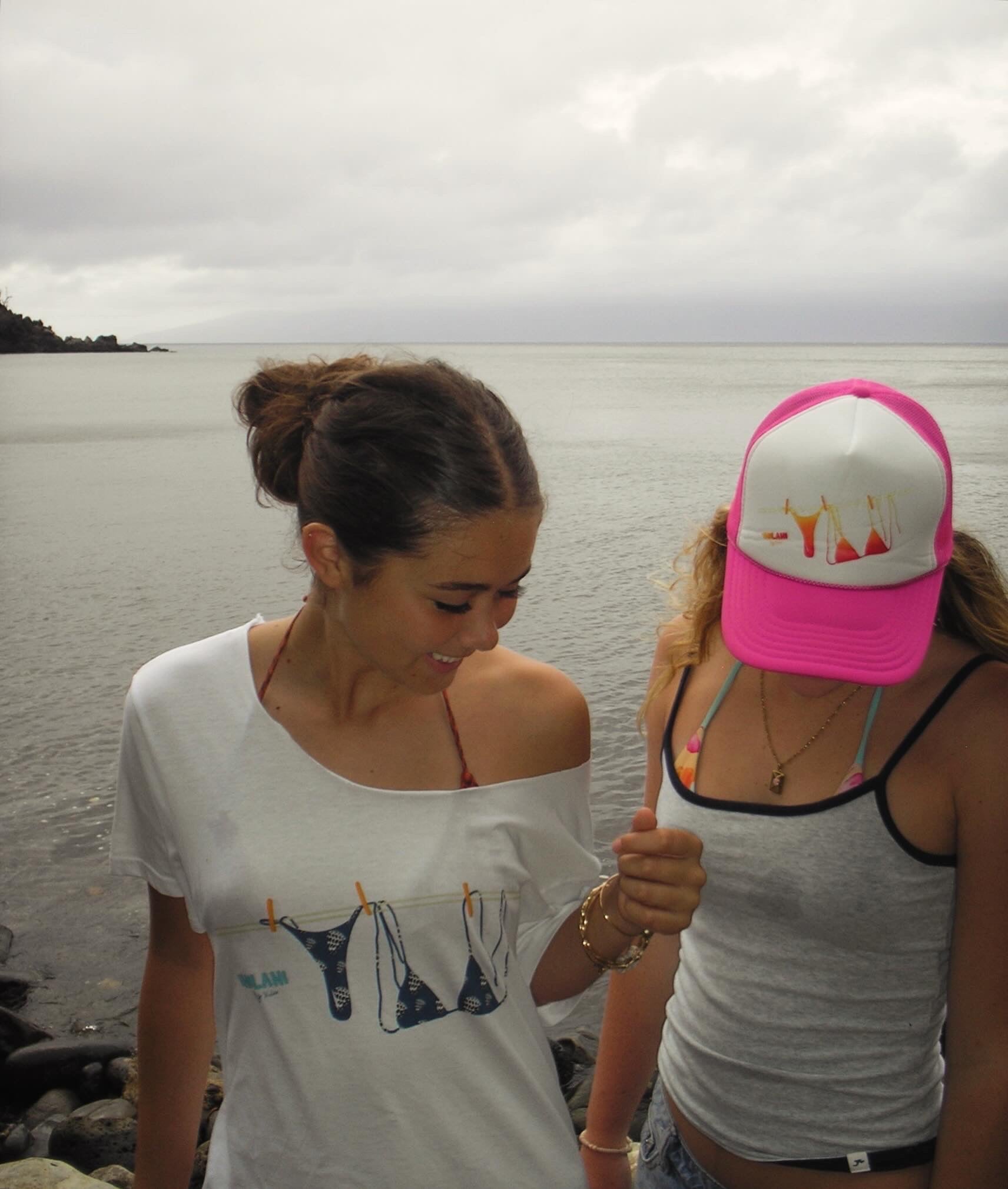 Hebrew Cone Shell Bikini T-Shirt - Unisex